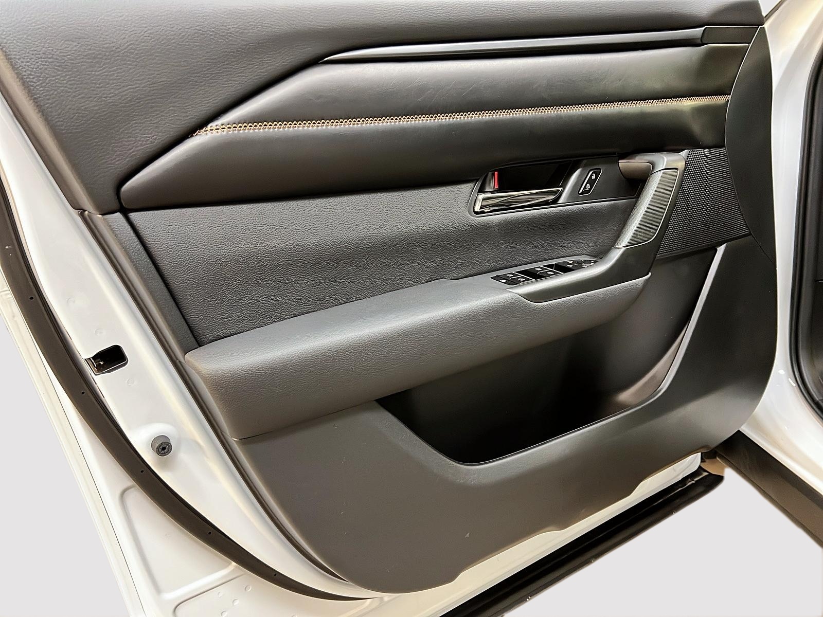 Mazda CX-50 2023 - Image #27