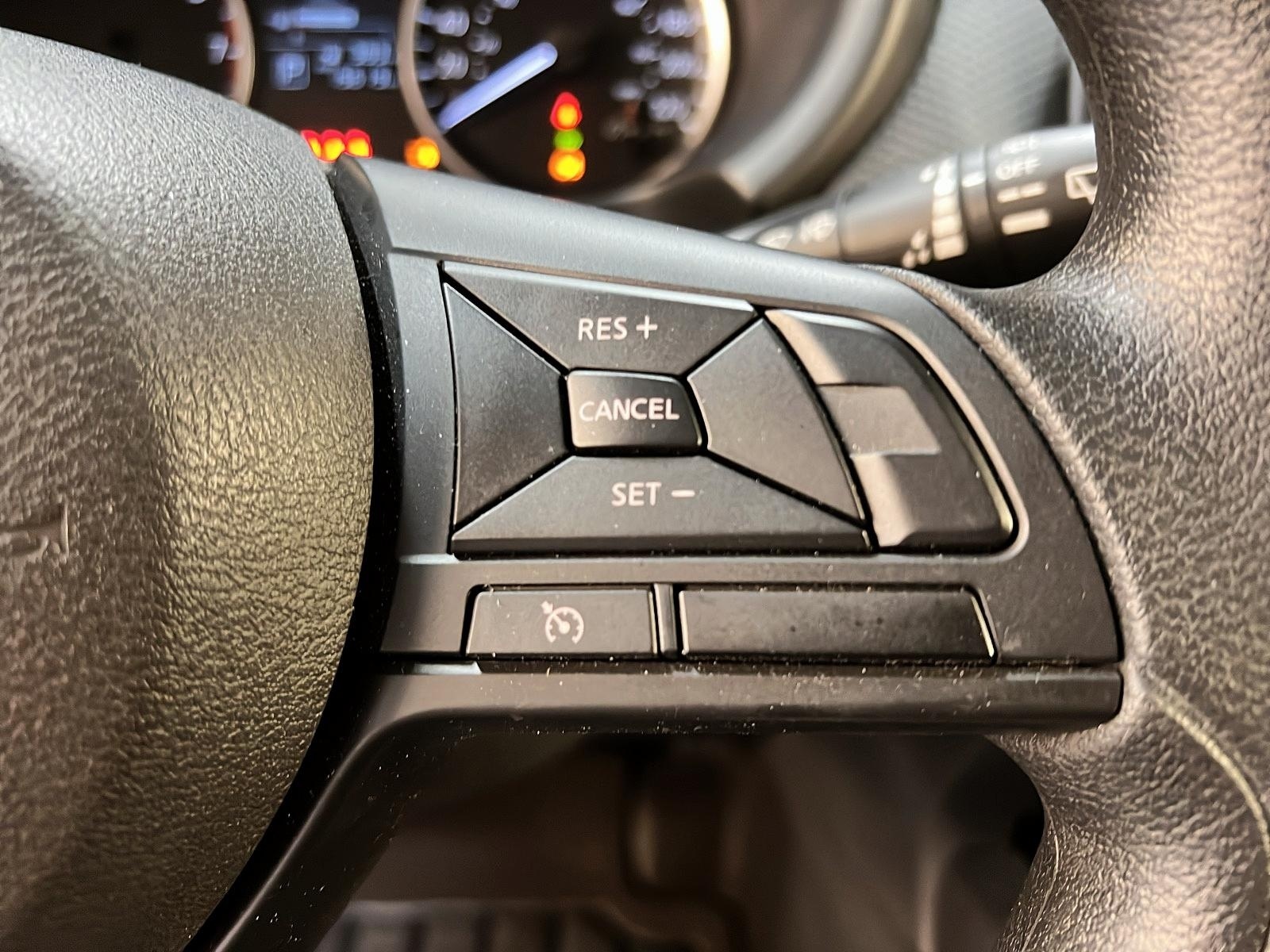 Nissan Kicks S 2023 - image #18
