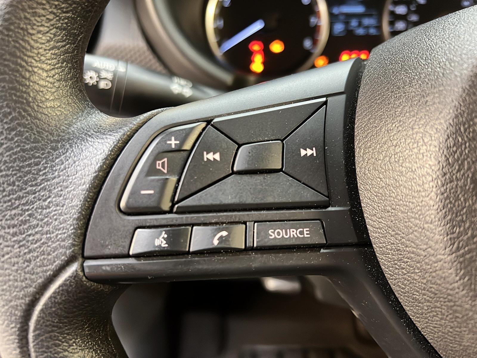 Nissan Kicks S 2023 - image #19