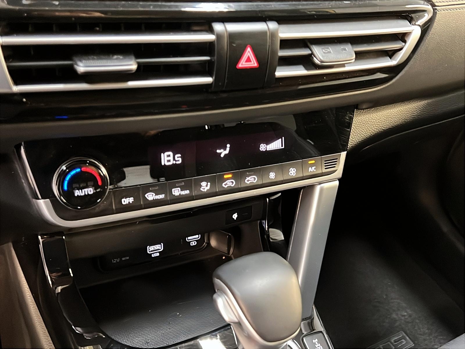 Kia SELTOS SX TURBO CUIR TOIT NAV 4RM 2022 - image #15