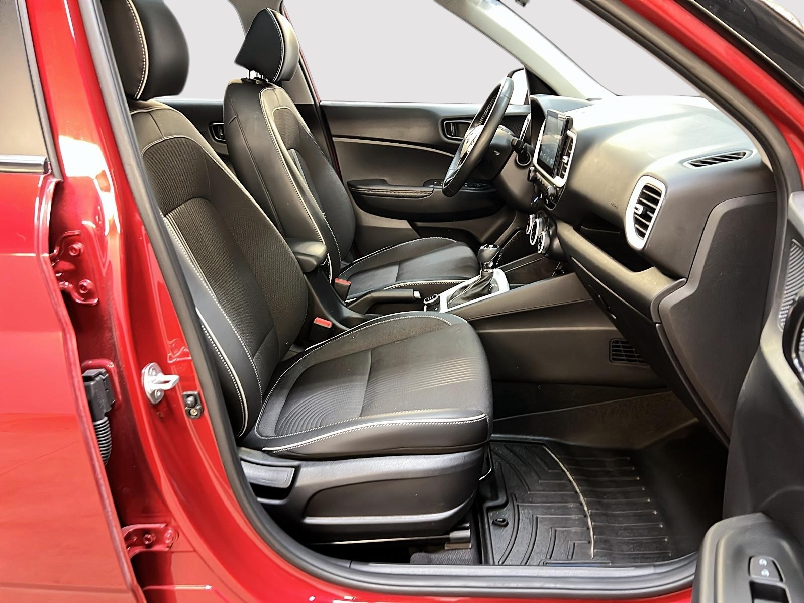 Hyundai Venue ULTIMATE TOIT 2024 - image #8