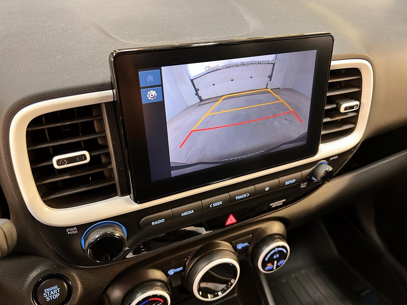 Hyundai Venue ULTIMATE TOIT 2024 - image #17