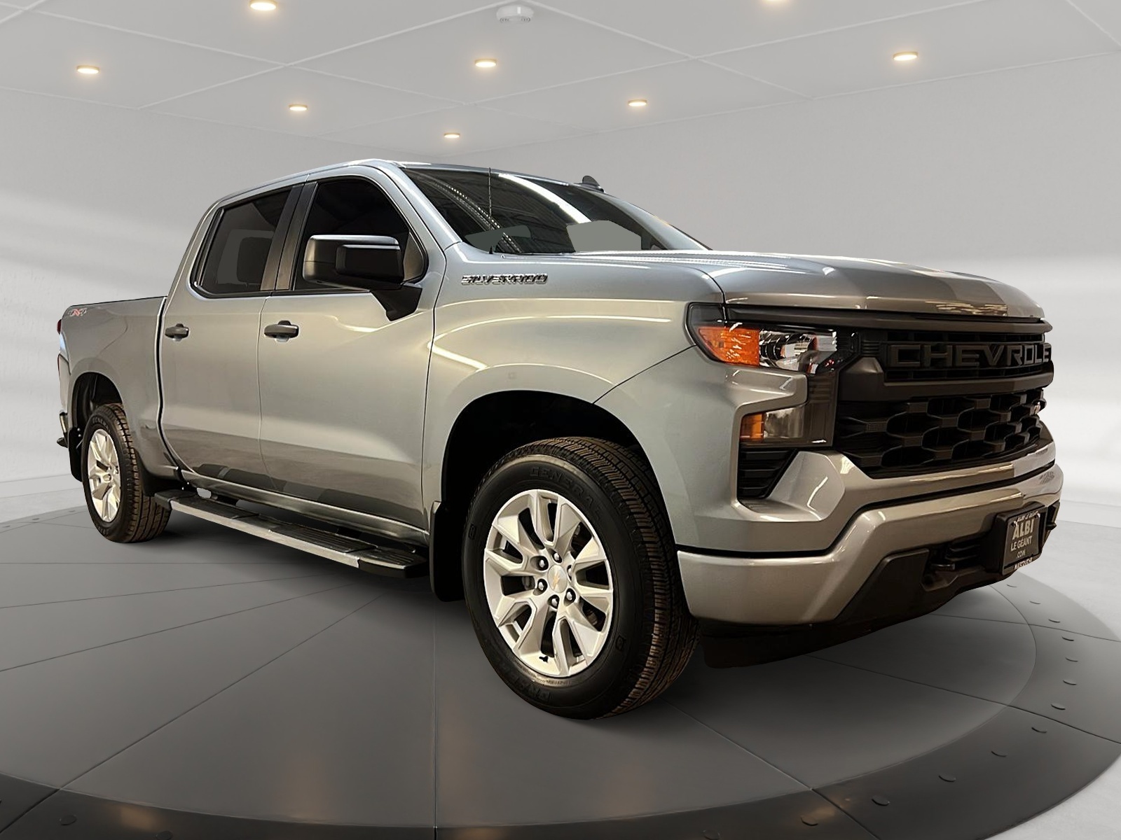 Chevrolet Silverado 1500 CUSTOM CREW CAB 4X4 2023 - image #3