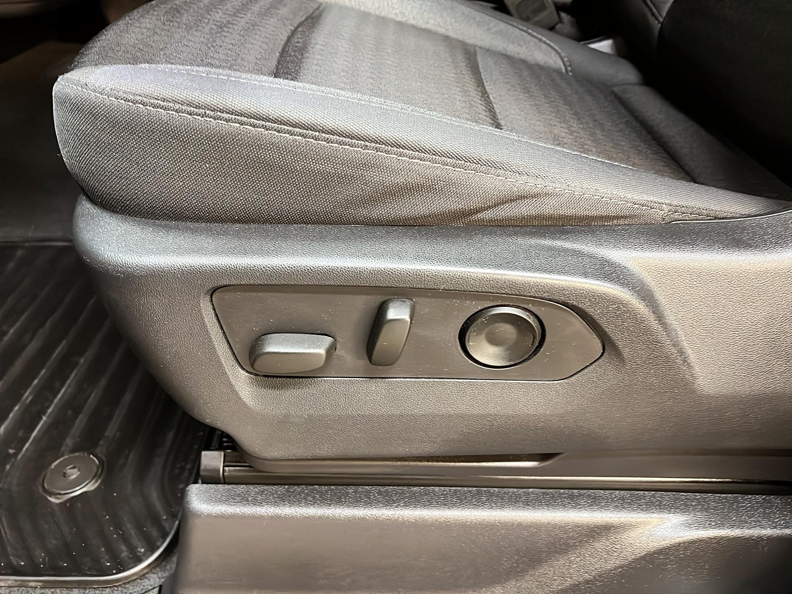 Chevrolet Silverado 1500 CUSTOM CREW CAB 4X4 2023 - image #21