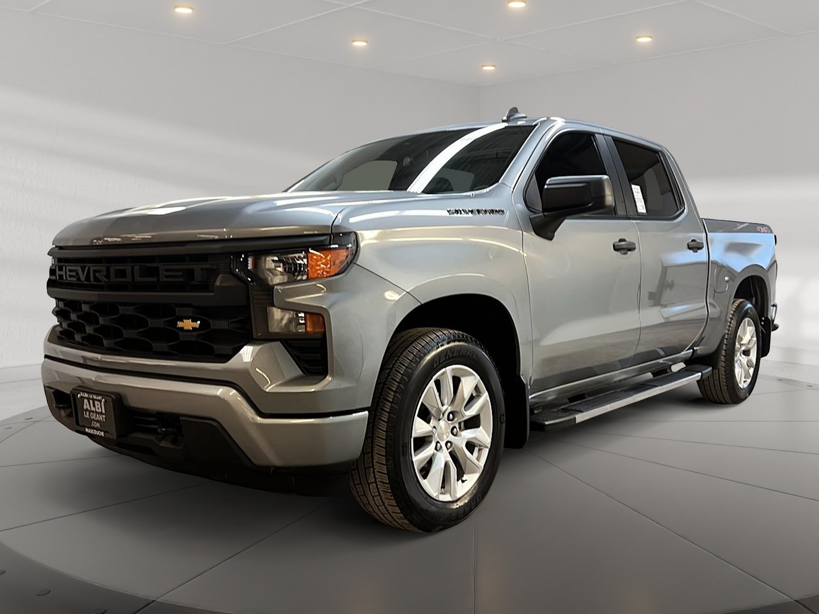 Chevrolet Silverado 1500 CUSTOM CREW CAB 4X4 2023 - image #1