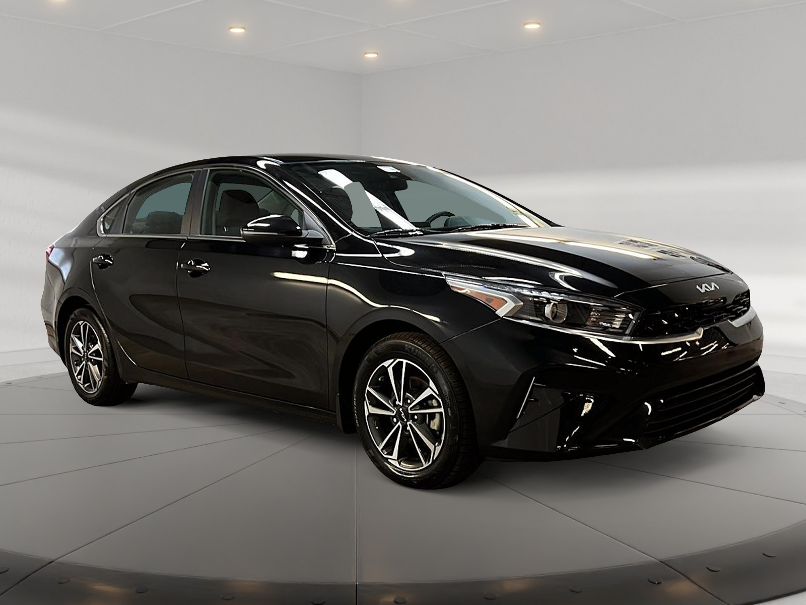 Kia Forte 2023 - Image #3