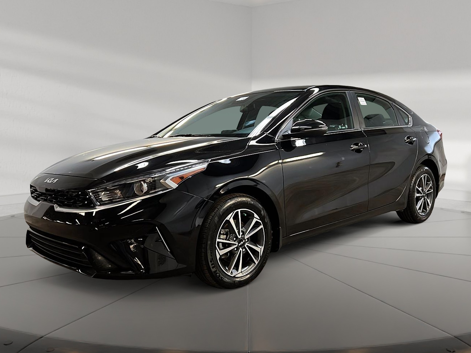 Kia Forte 2023 - Image #1