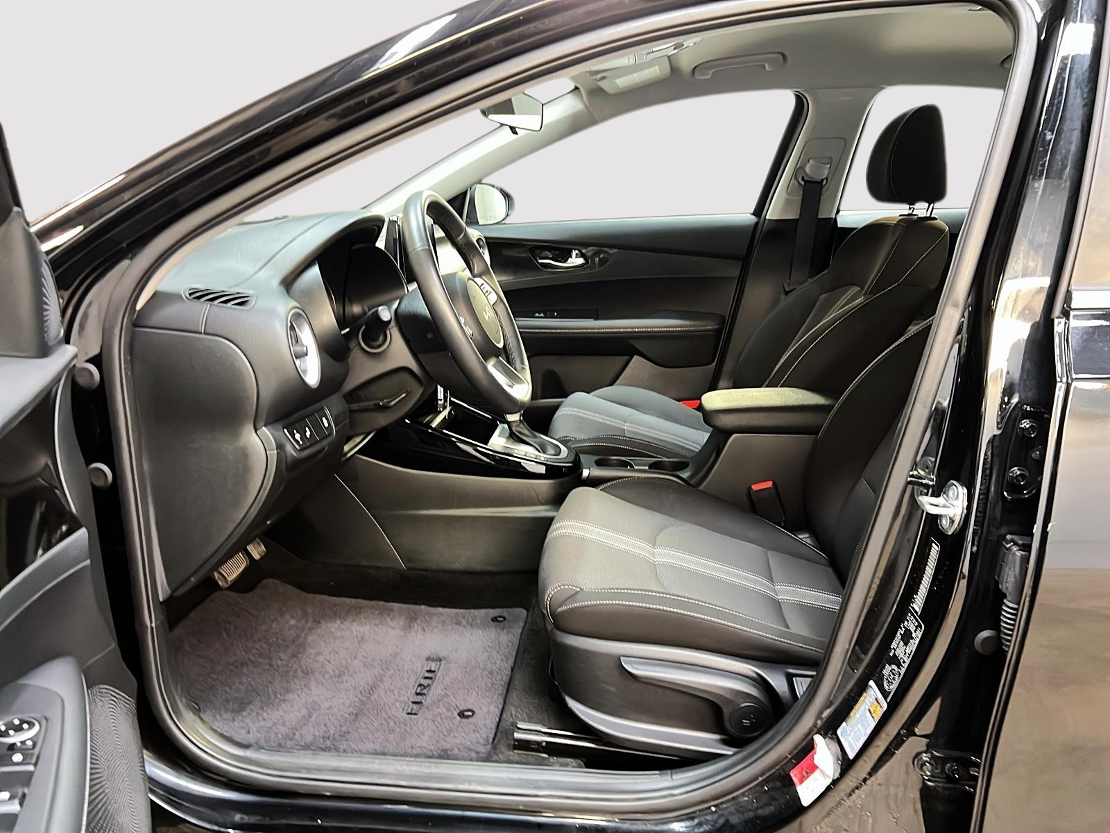 Kia Forte 2023 - Image #7