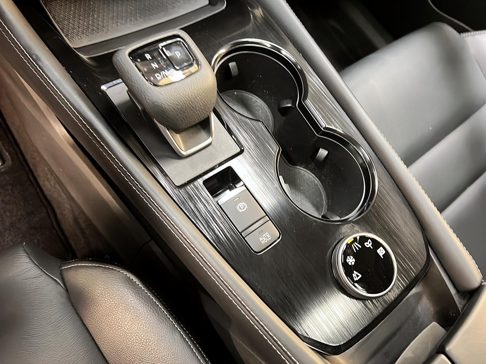 Nissan Rogue SL CUIR TOIT PANO NAV 4RM 2023 - image #16