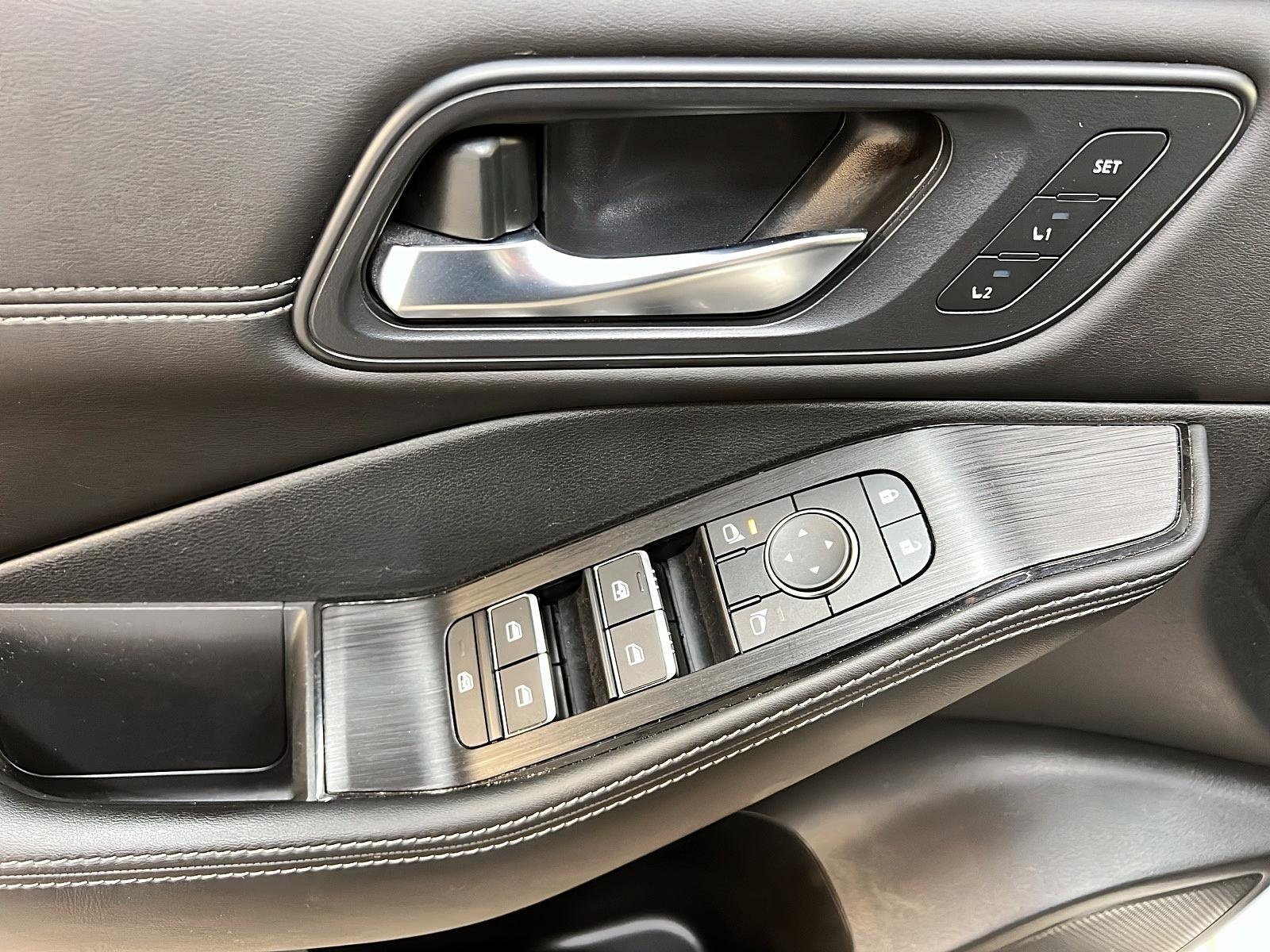 Nissan Rogue SL CUIR TOIT PANO NAV 4RM 2023 - image #25