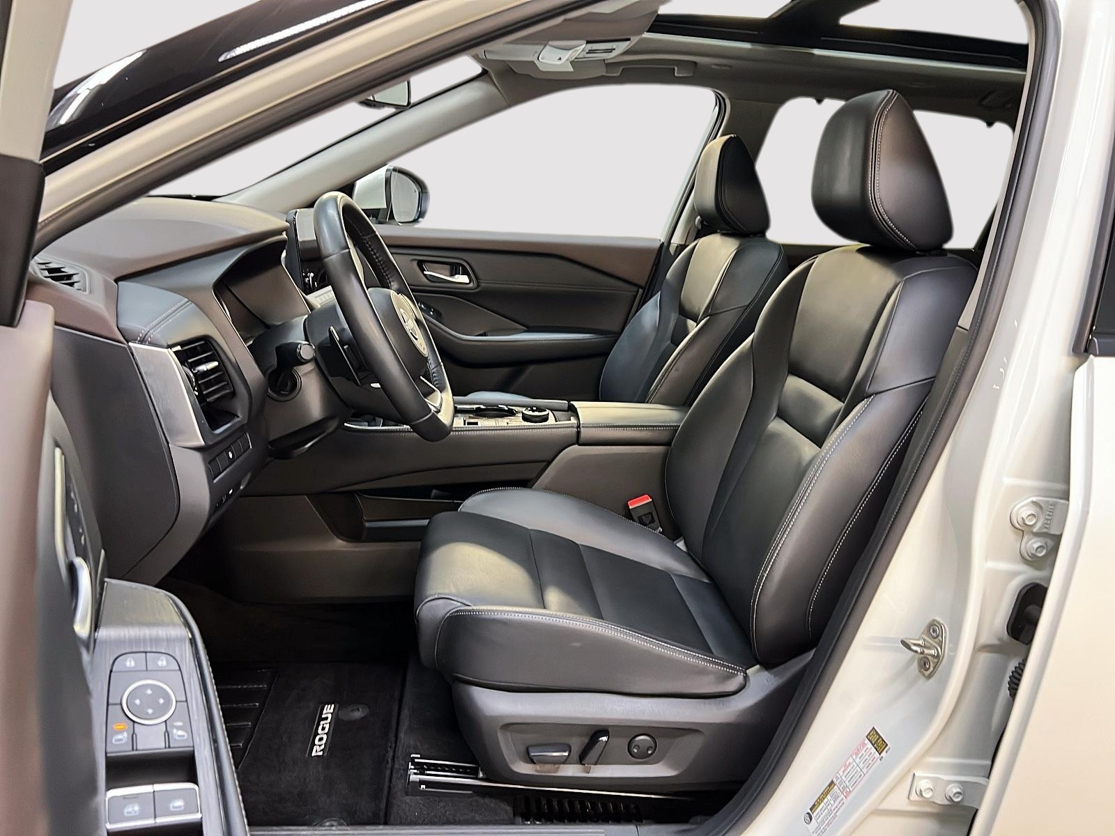 Nissan Rogue SL CUIR TOIT PANO NAV 4RM 2023 - image #7