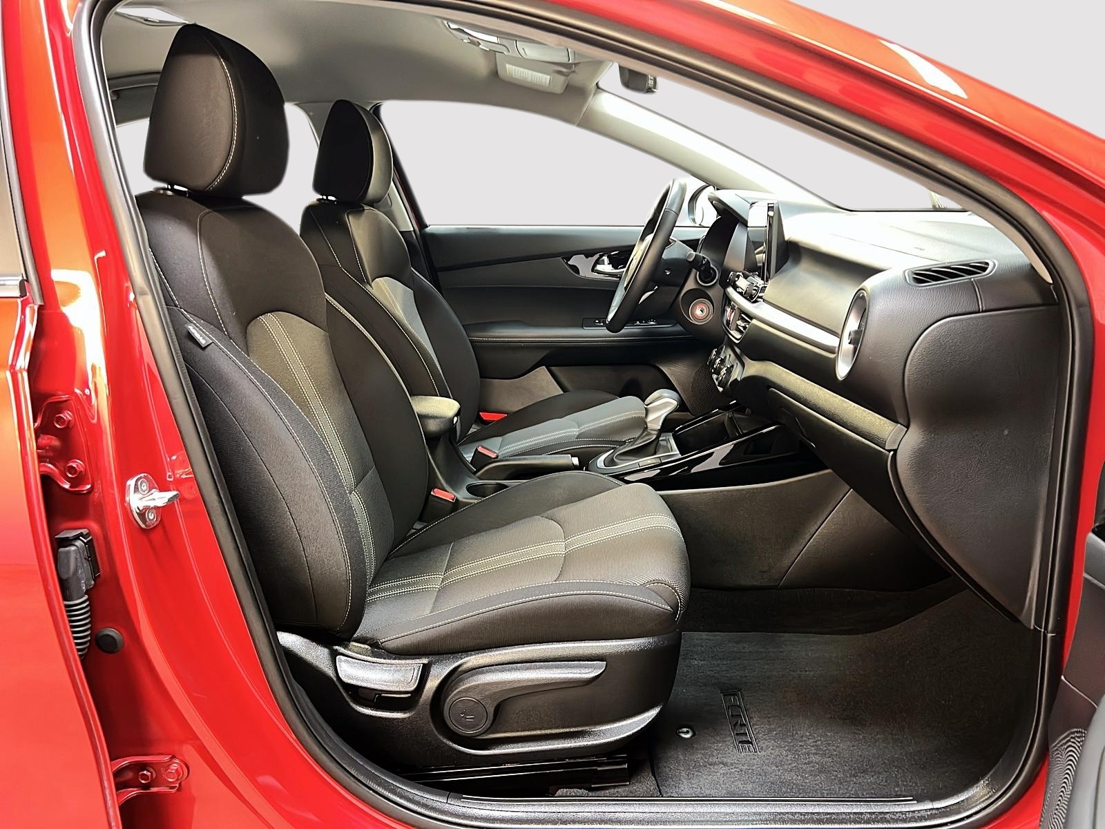 Kia Forte EX 2023 - image #8