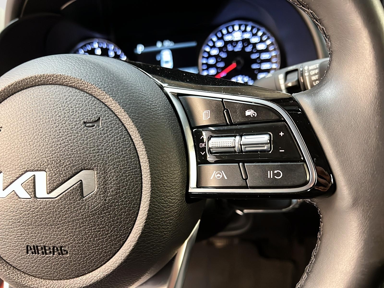 Kia Forte EX 2023 - image #17