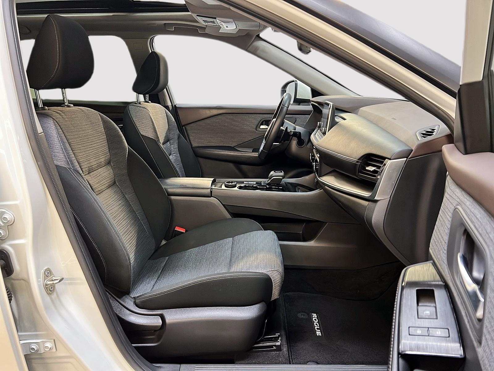 Nissan Rogue SV TOIT PANO 4RM 2023 - image #8