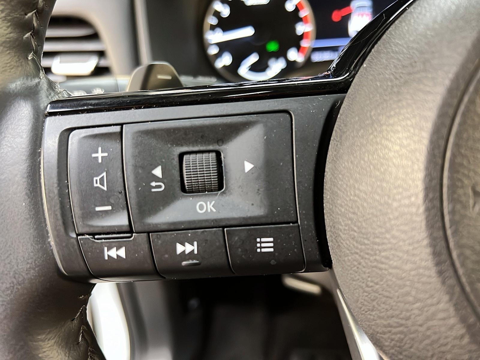 Nissan Rogue SV TOIT PANO 4RM 2023 - image #19