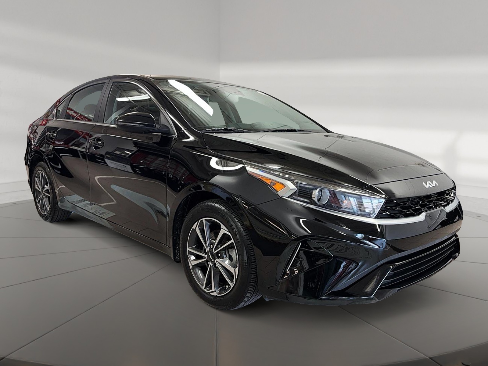 Kia Forte 2023 - Image #3