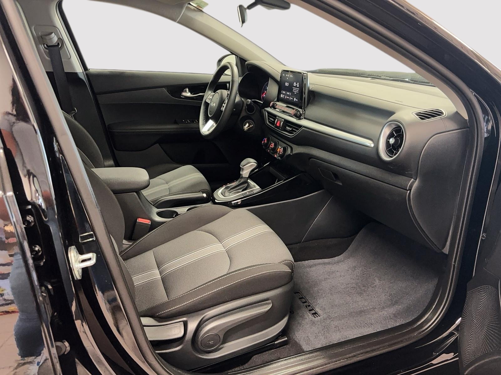 Kia Forte 2023 - Image #8