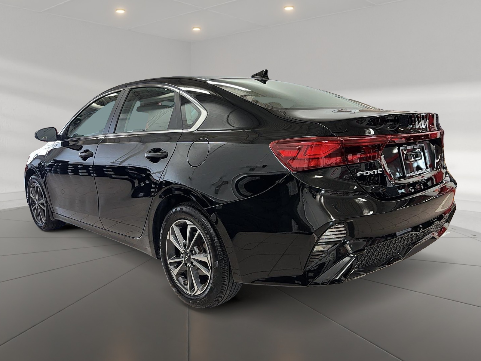 Kia Forte EX 2023 - image #6