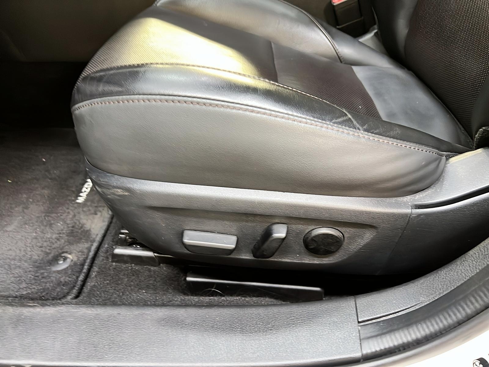 Mazda Mazda3 GT CUIR TOIT NAV 4RM 2023 - image #25