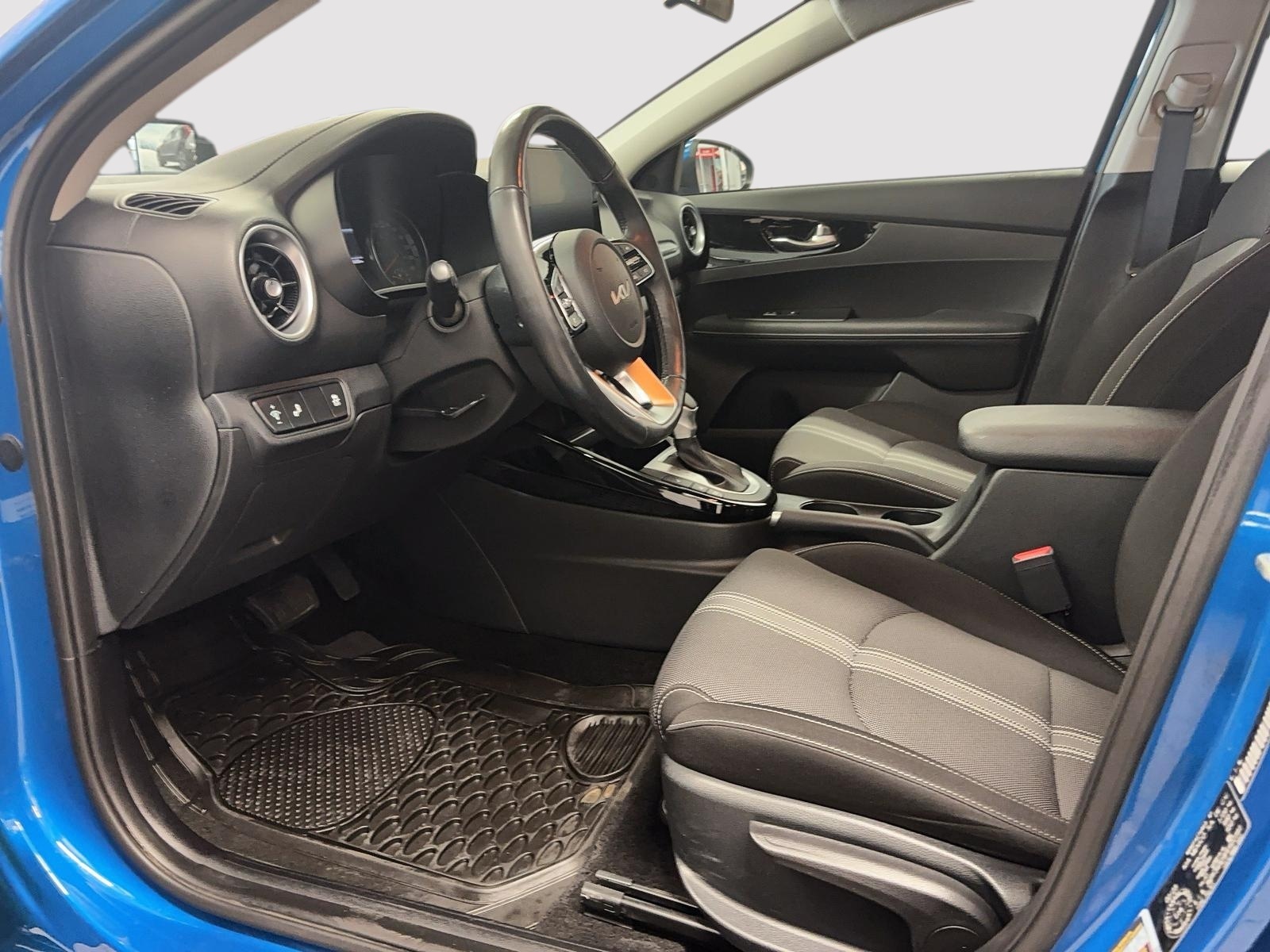 Kia Forte EX 2023 - image #7