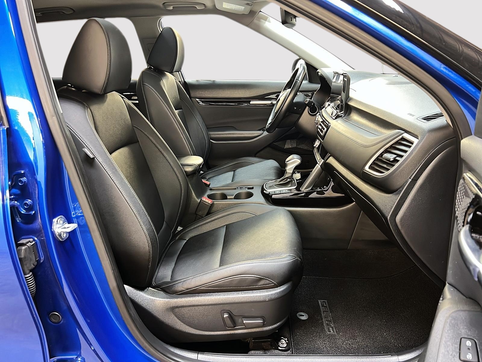 Kia SELTOS EX PREMIUM CUIR TOIT NAV 4RM 2023 - image #8