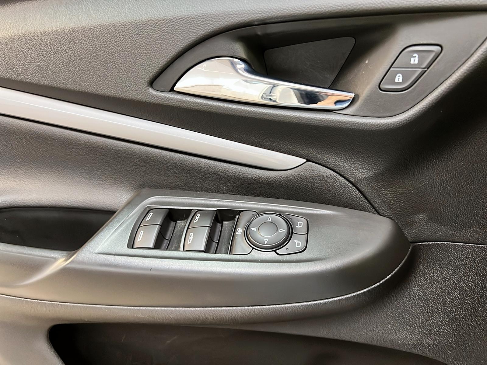 Chevrolet Bolt EUV 2023 - Image #21