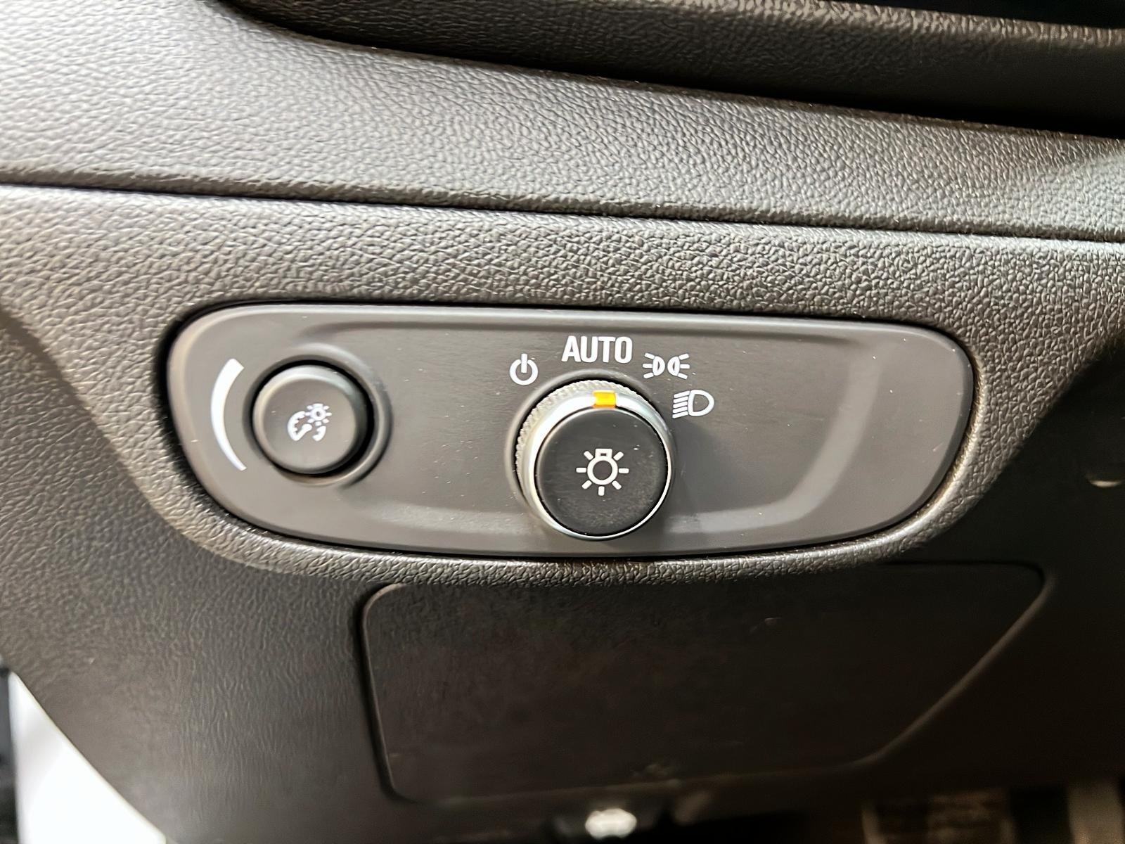 Chevrolet Bolt EUV 2023 - Image #20