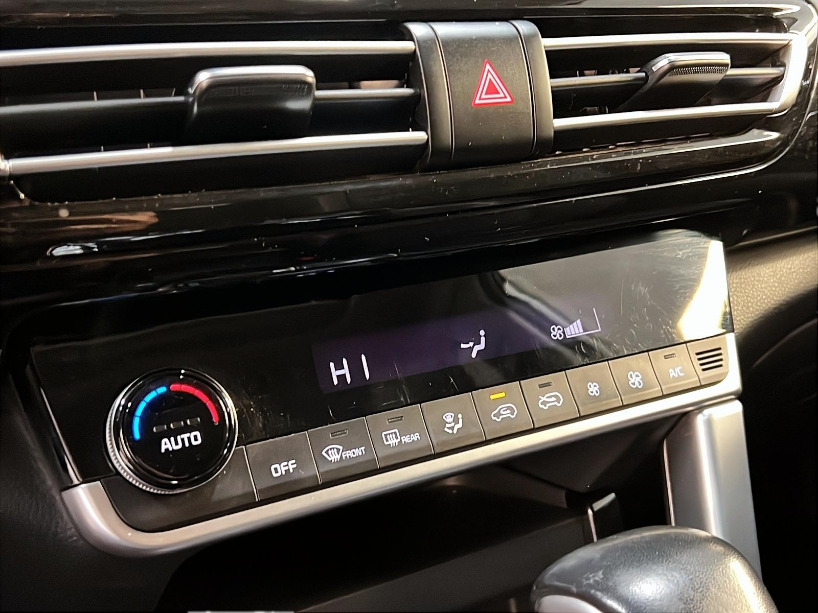 Kia SELTOS EX CUIR TOIT 4RM 2023 - image #15