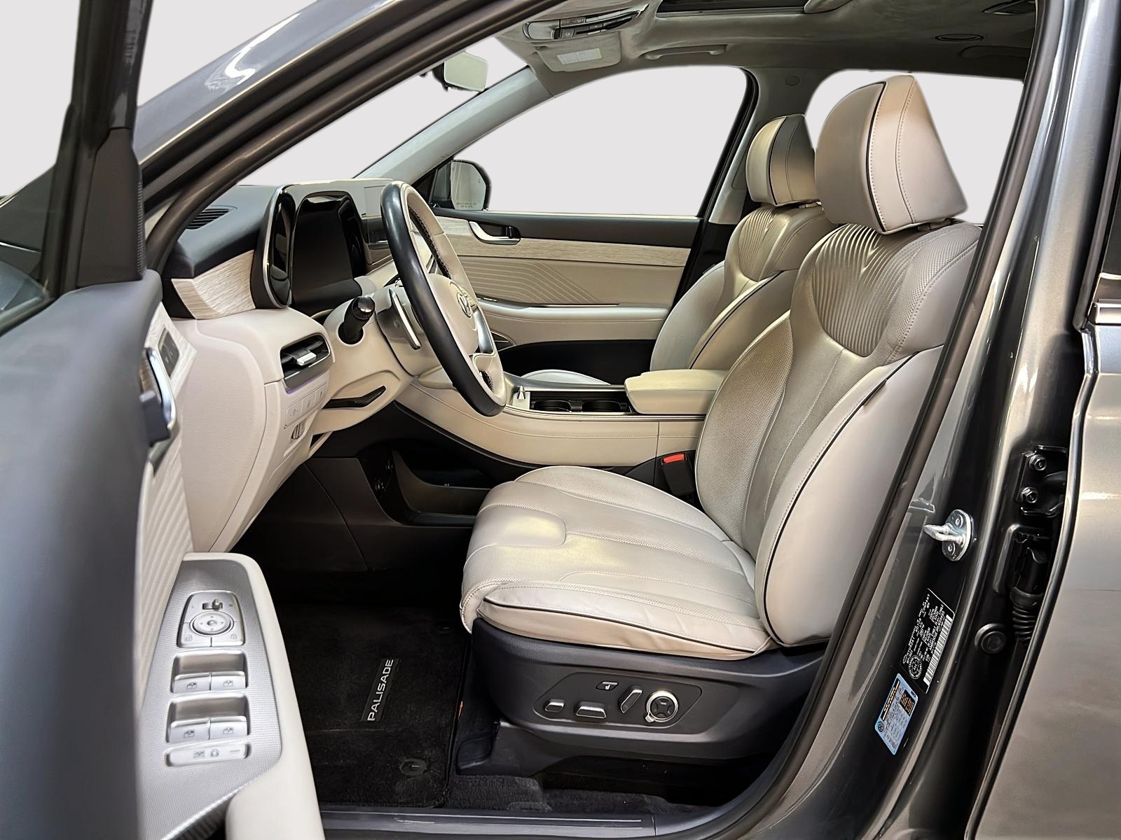Hyundai PALISADE ULTIMATE CALLIGRAPHY CUIR TOIT PANO NAV 4RM 2024 - image #7