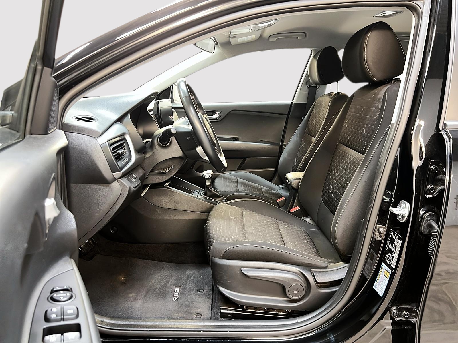 Kia Rio5 LX + 2023 - image #7