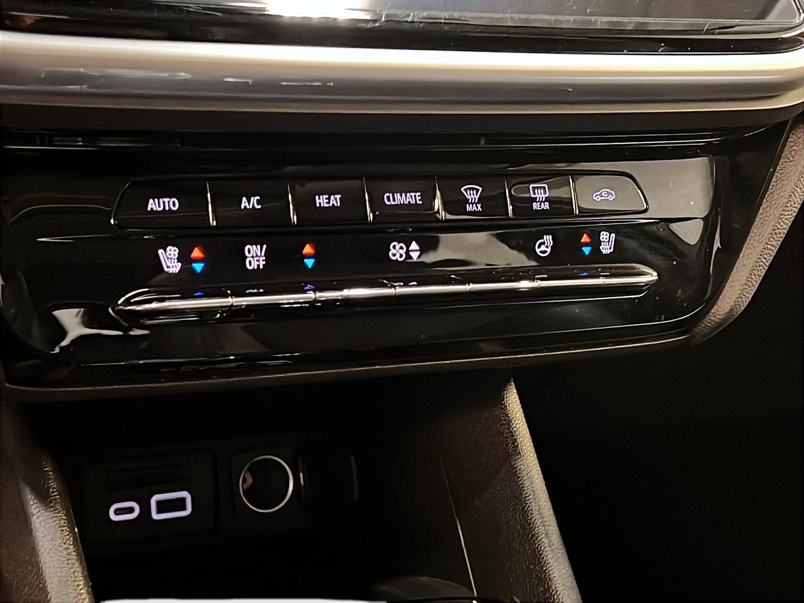 Chevrolet Bolt EUV PREMIER CUIR NAV TOIT PANO 2023 - image #15