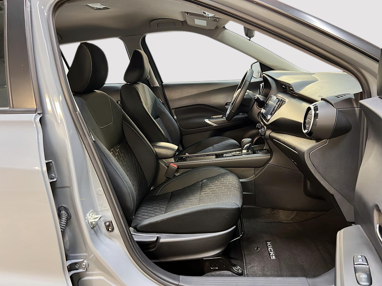 Nissan Kicks 2023 - Image #8
