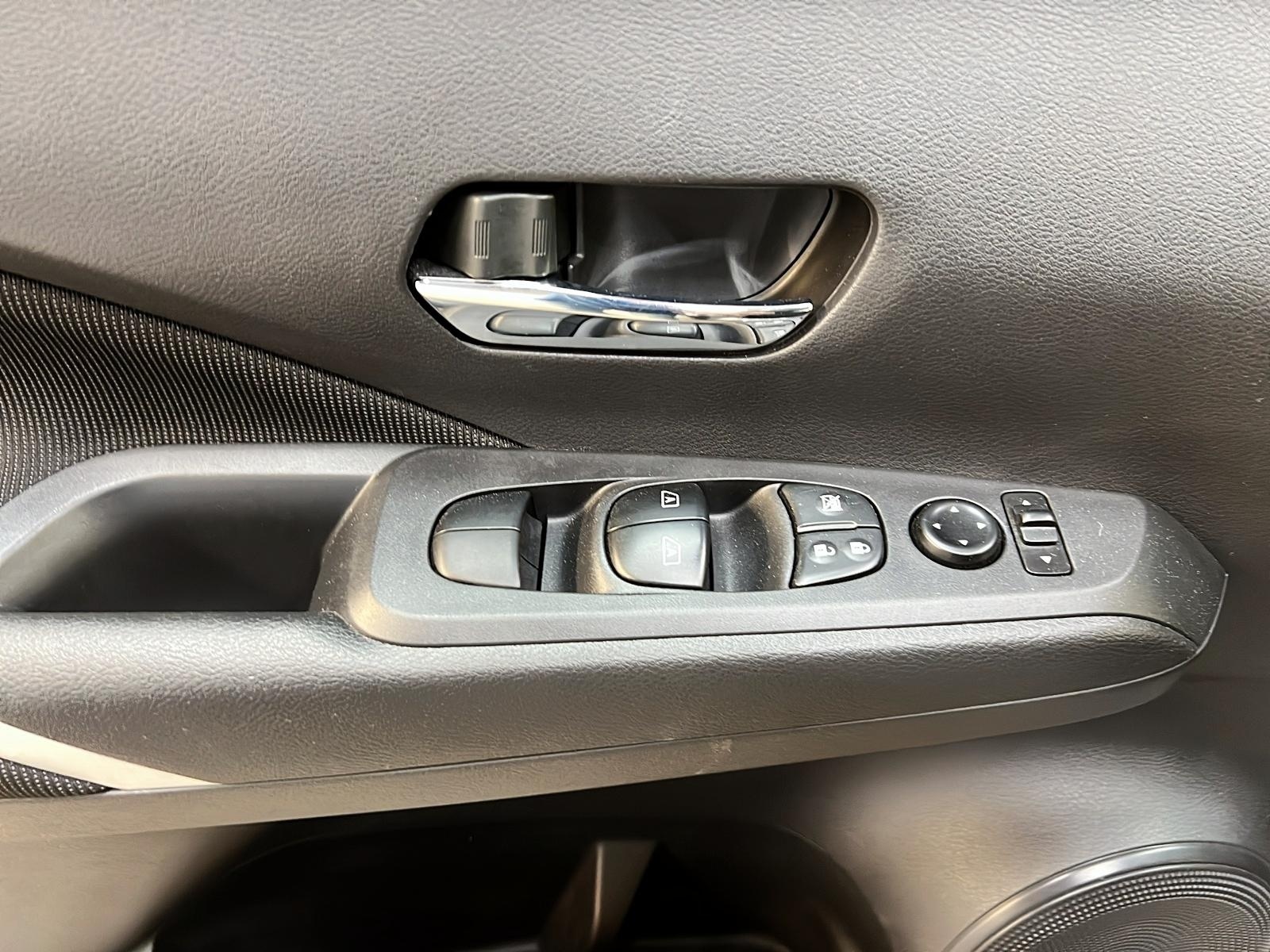 Nissan Kicks SV 2023 - image #21