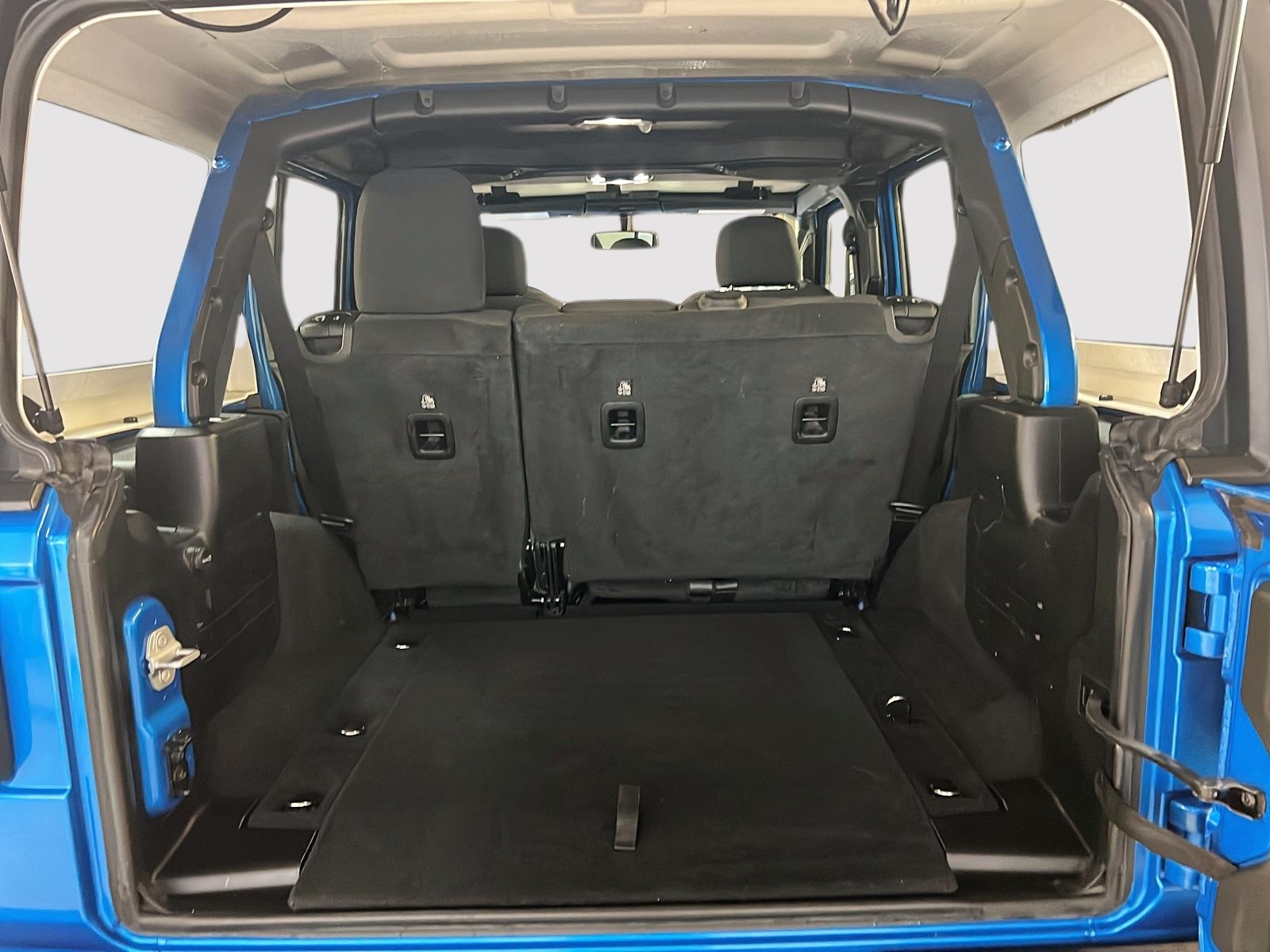 Jeep Wrangler UNLIMITED WILLYS 4X4 2023 - image #12