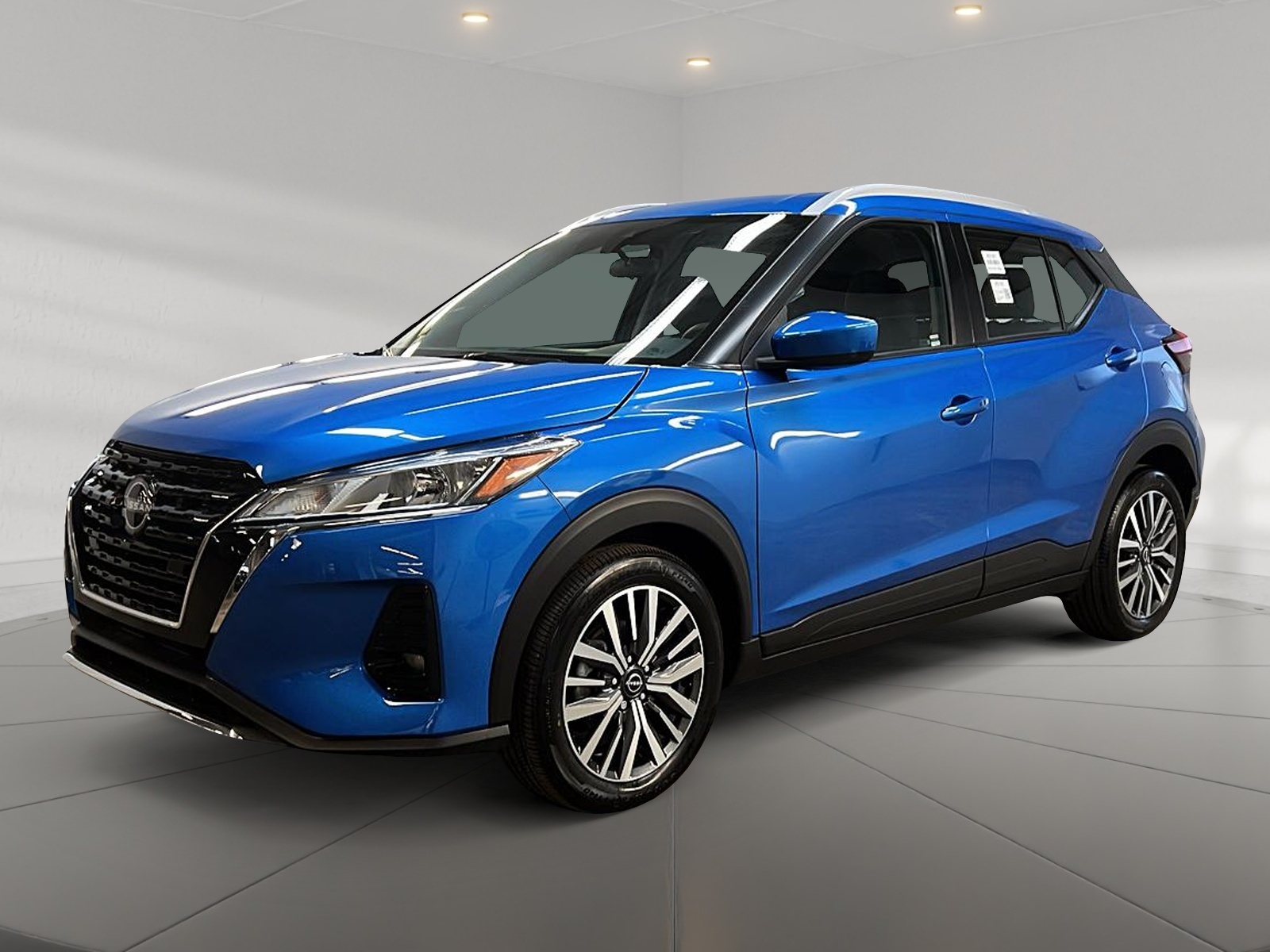 Nissan Kicks SV 2023 - image #1