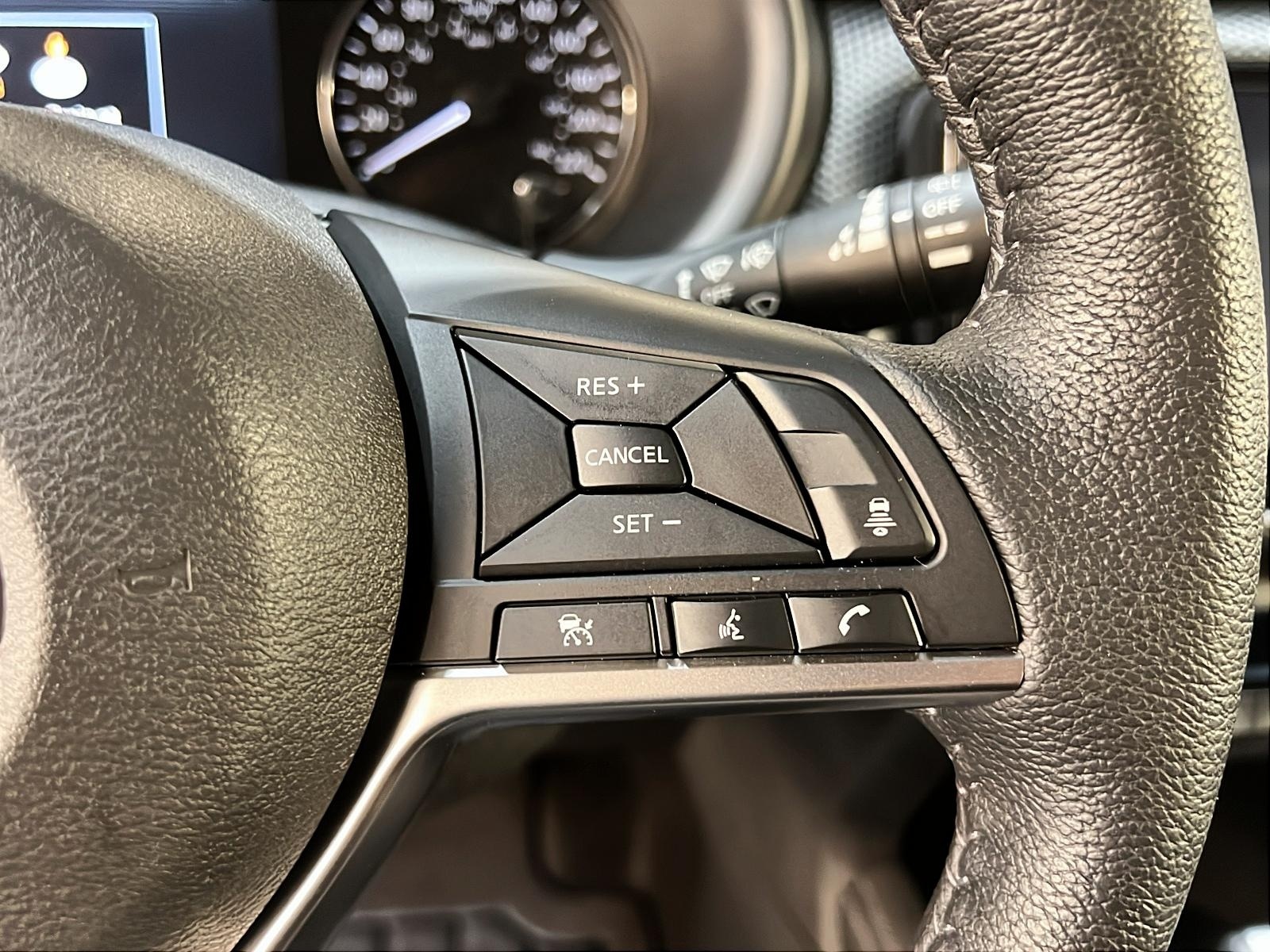 Nissan Kicks SV 2023 - image #18