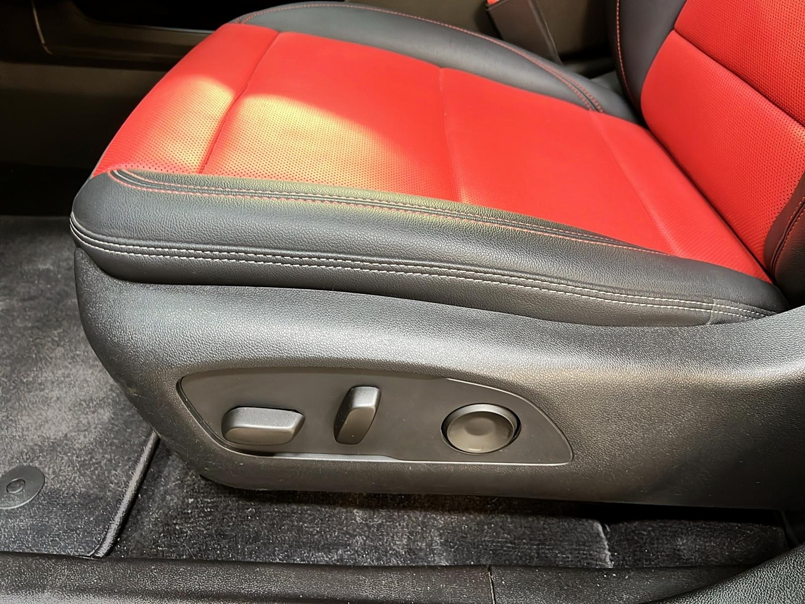 Chevrolet Equinox EV 3RS CUIR NAV 4RM 2024 - image #24