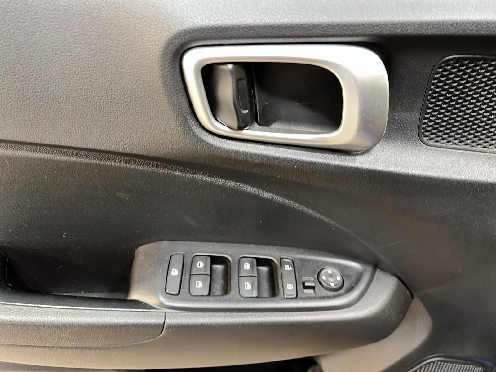Hyundai Venue ESSENTIEL 2021 - image #20