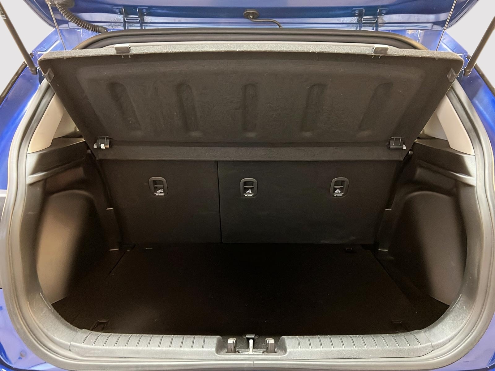 Hyundai Venue ESSENTIEL 2021 - image #12