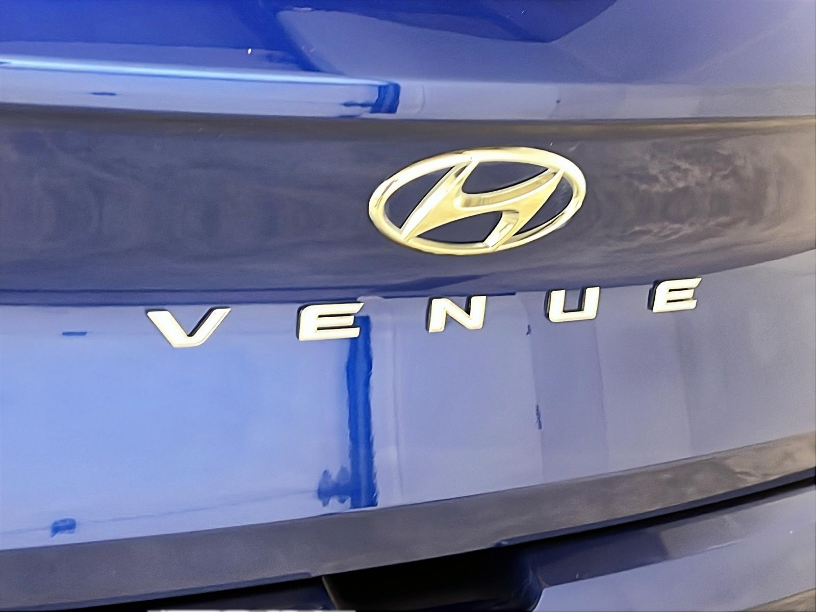 Hyundai Venue ESSENTIEL 2021 - image #22