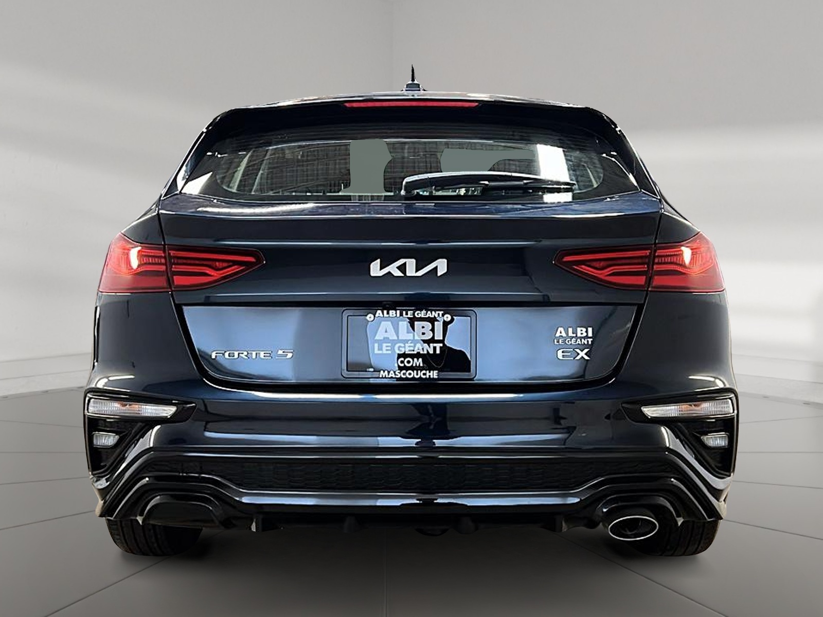 Kia Forte5 2023 - Image #5