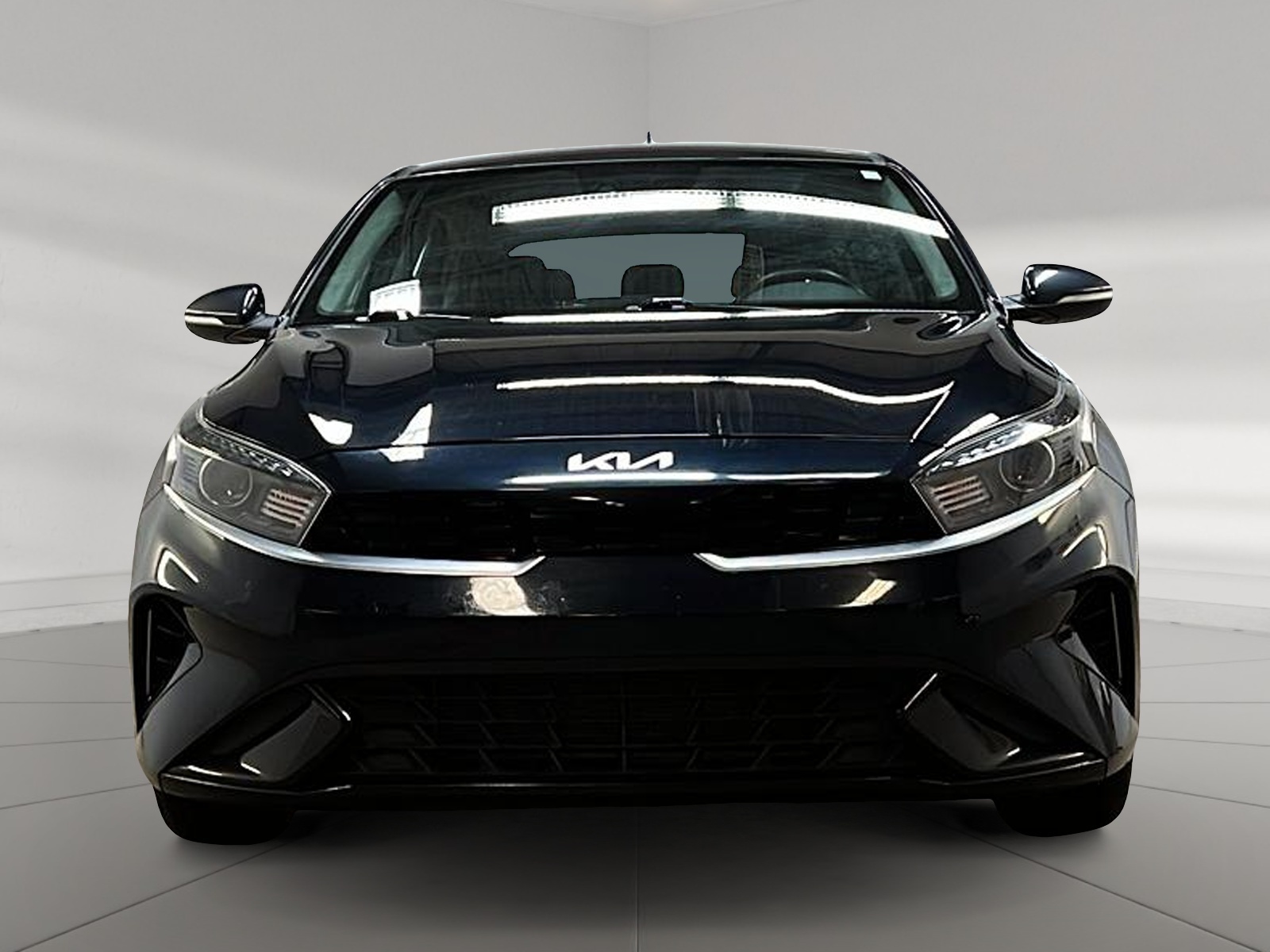 Kia Forte5 2023 - Image #2