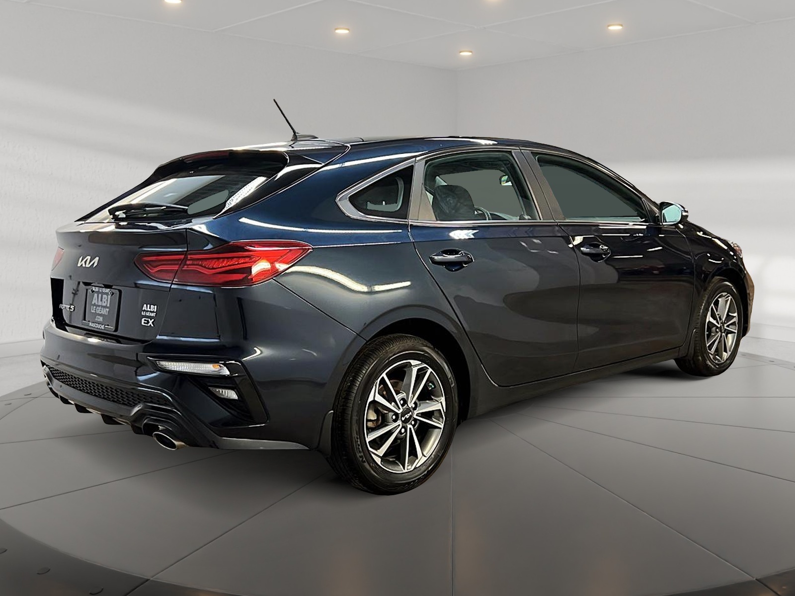Kia Forte5 2023 - Image #4