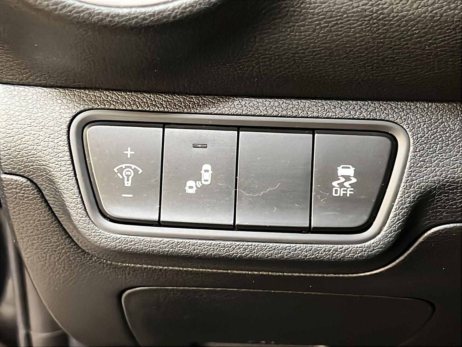 Kia Forte5 EX 2023 - image #19