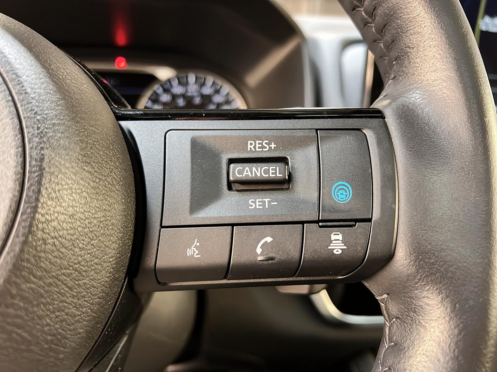 Nissan Rogue SL CUIR TOIT PANO NAV  4RM 2023 - image #17