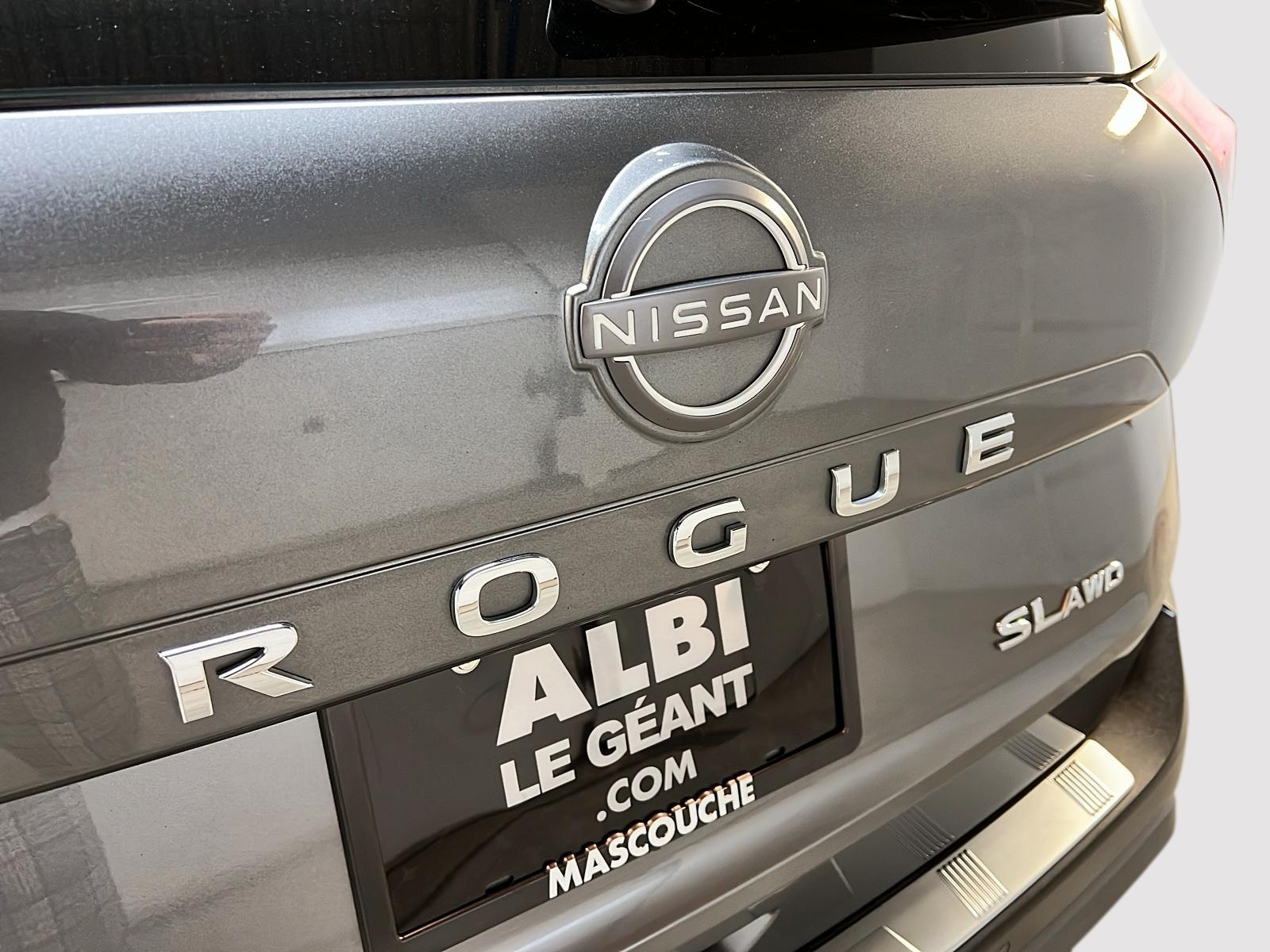 Nissan Rogue SL CUIR TOIT PANO NAV  4RM 2023 - image #23