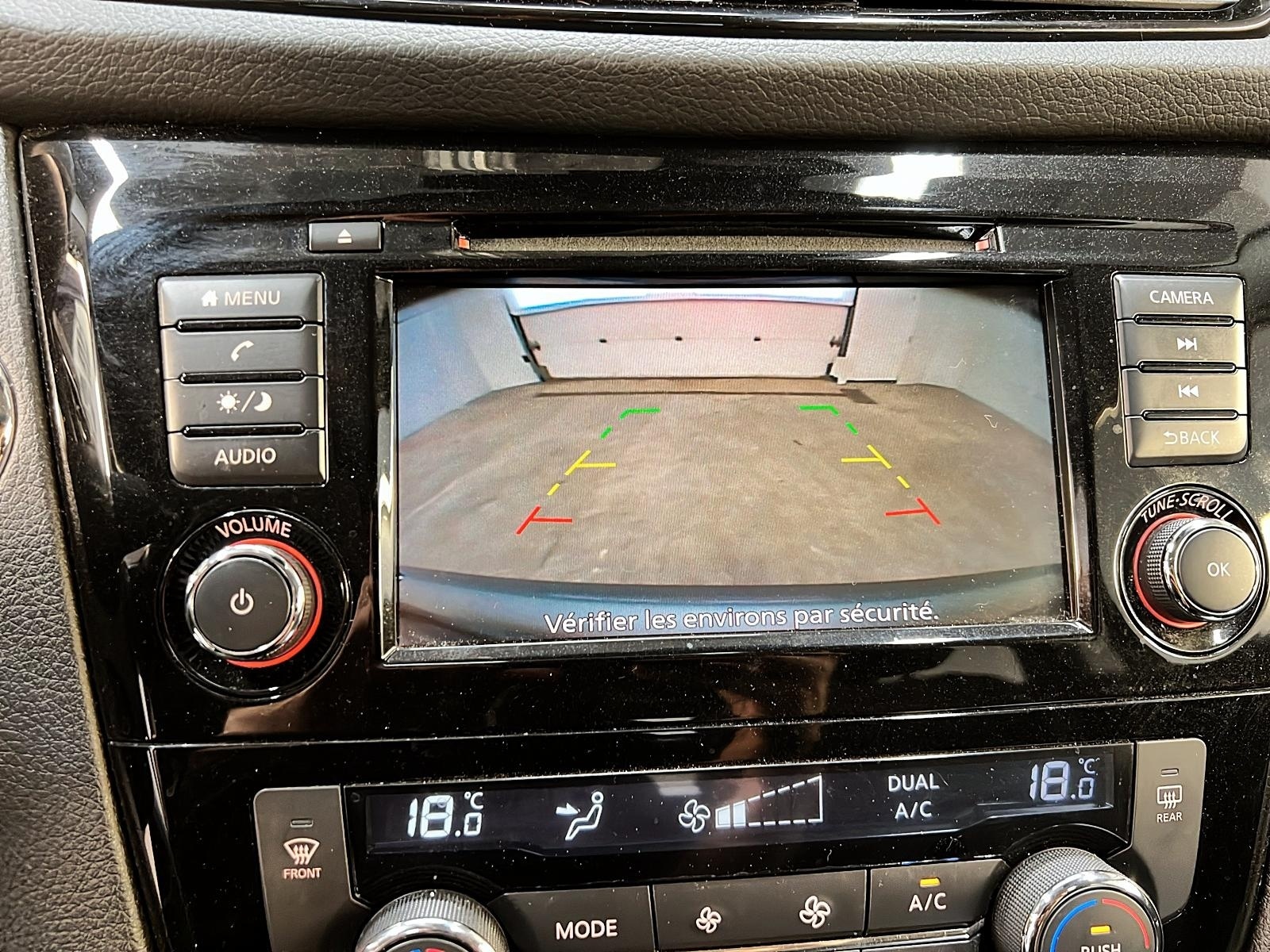 Nissan Qashqai SV TOIT 2021 - image #17