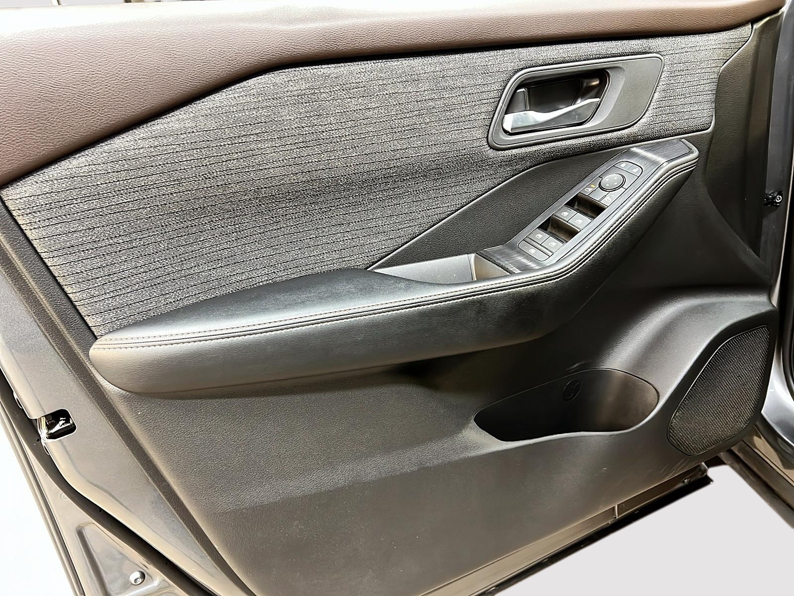 Nissan Rogue SV TOIT PANO 4RM 2023 - image #22