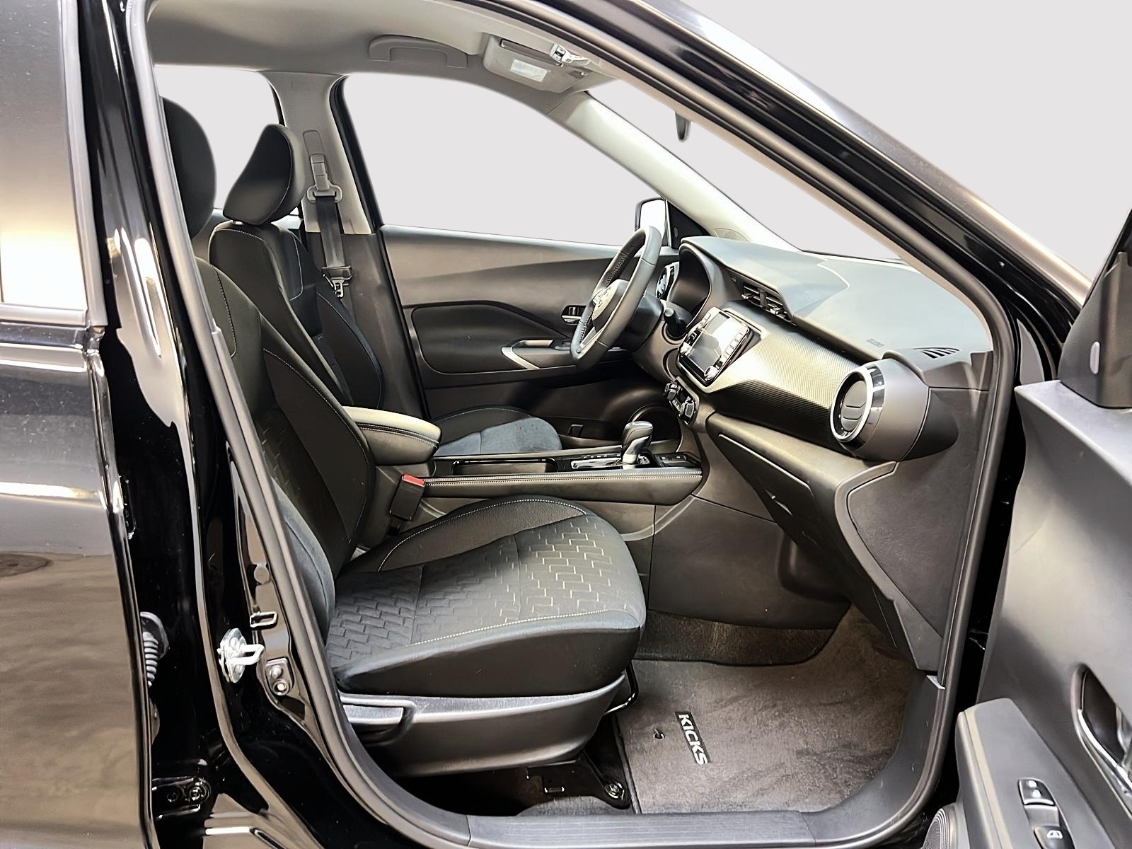Nissan Kicks SV 2023 - image #8
