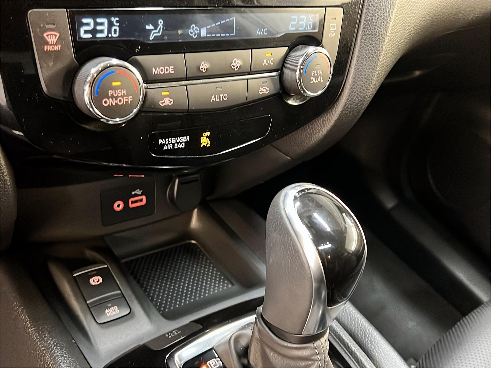 Nissan Qashqai SL PLATINUM CUIR TOIT NAV 4RM 2021 - image #15